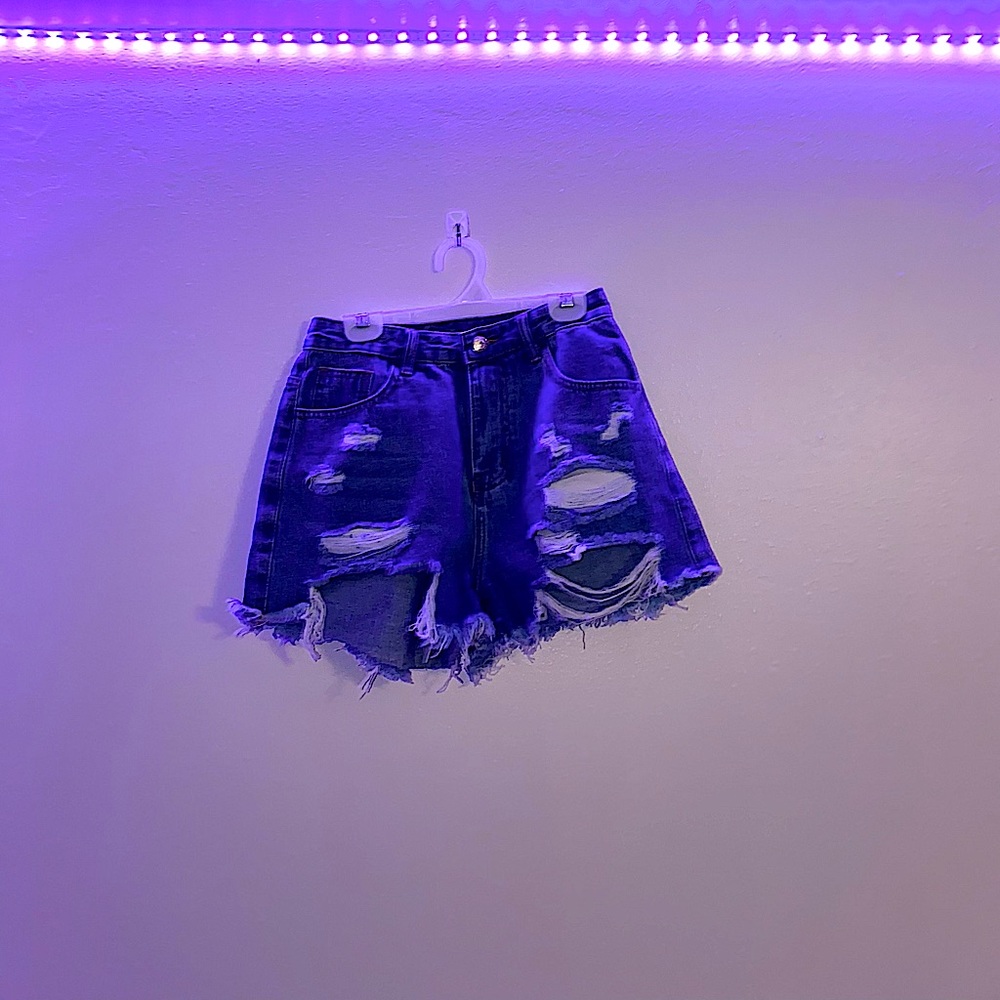 Ripped denim shorts